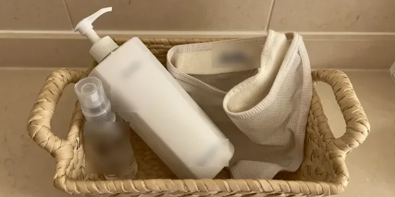 Basket kit with recovery bottle, pads and briefs