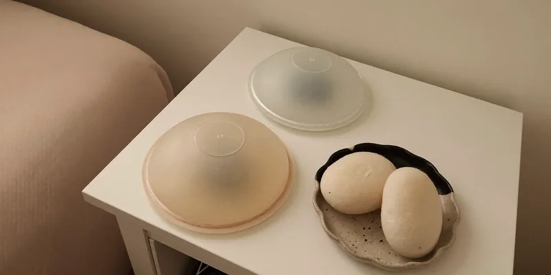 Silicone shields and gel pads on a ceramic dish