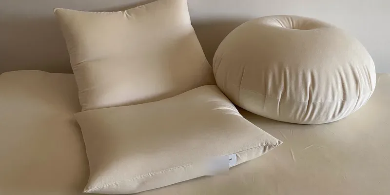 Flat sagging pillow contrasted with a plump pillow